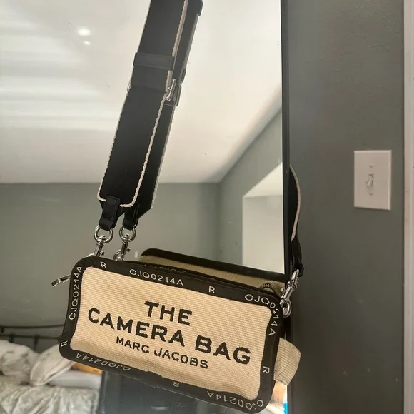 Marc Jacobs The Camera Bag in Black and Tan - Picture 1 of 4